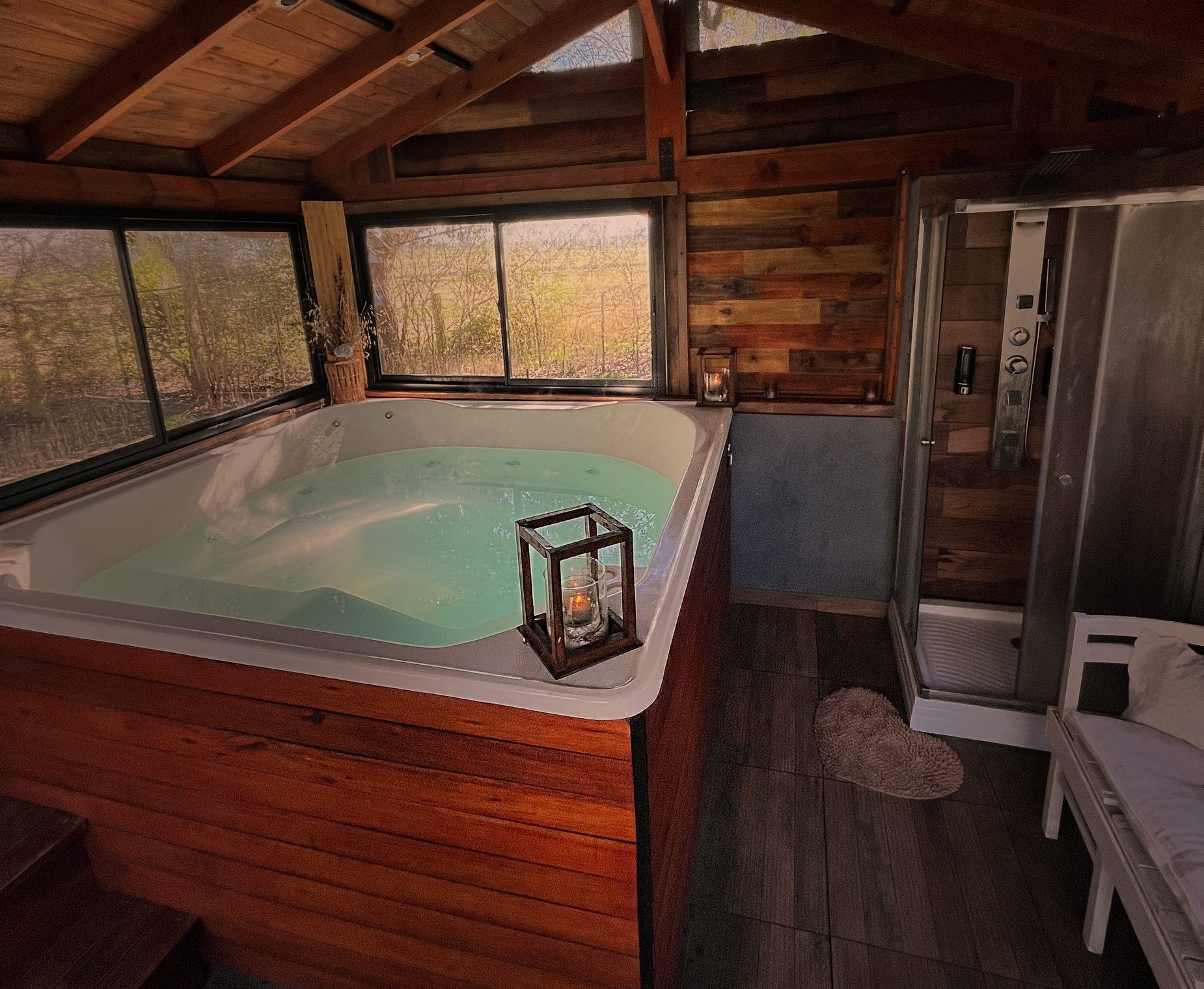 Jacuzzi en la cabaña